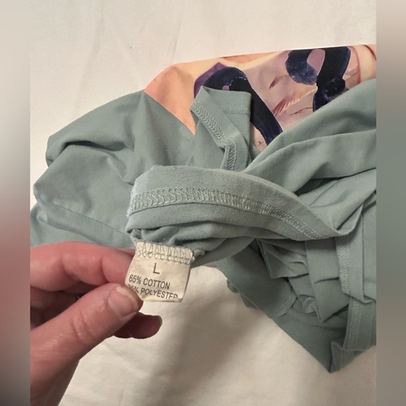 Taylor Swift 1989 DLX Shirt Sleeve Tee Size Large - Picture 6 of 7